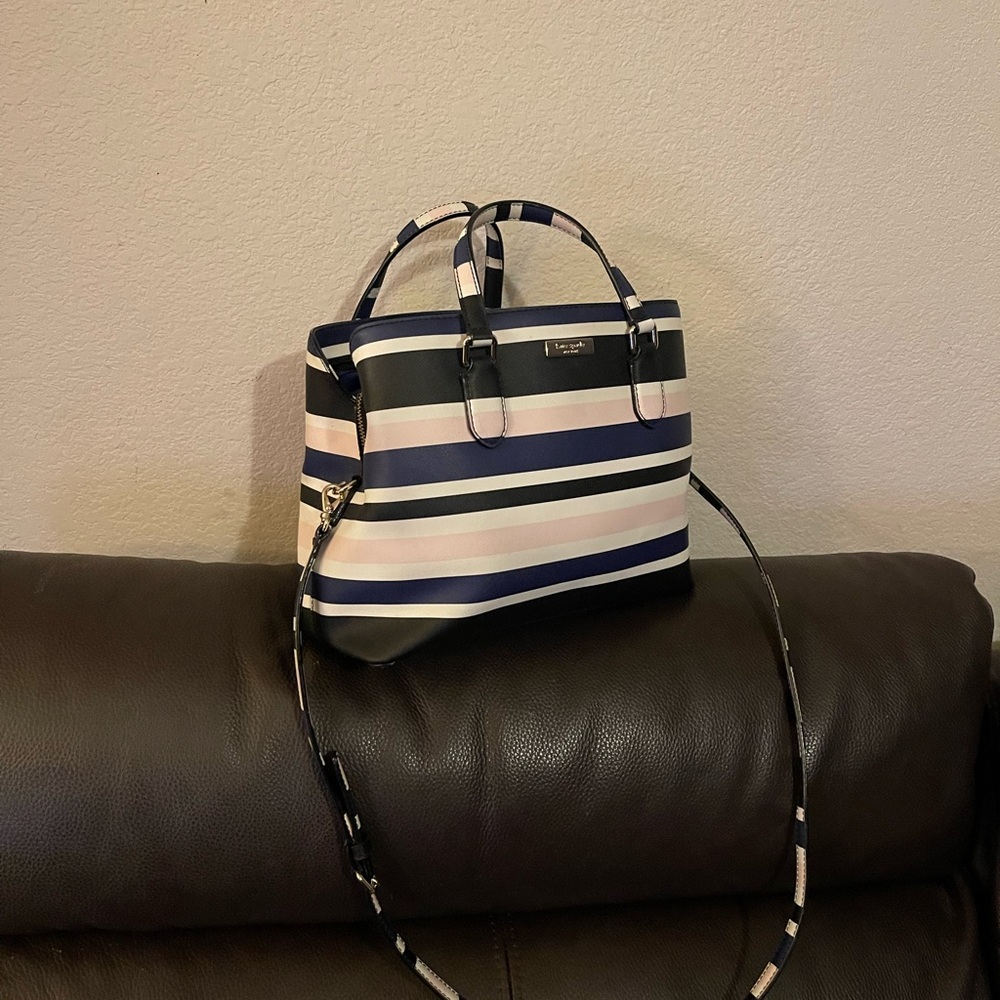 Kate Spade please check all picture of condition - Picture 8 of 17